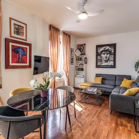 Vatican Roumanis Luxury Διαμέρισμα